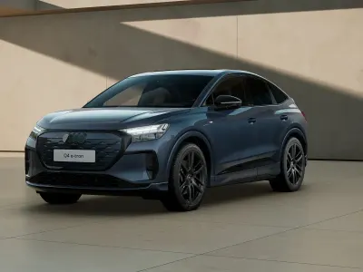 Nuova Audi Q4 Sportback e-tron Business 2026 Blu plasma metallizzato SUV