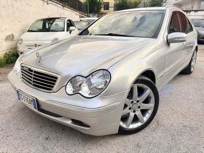 Usata Mercedes C220 143 CV (105 kW) 2003 Argento Berlina