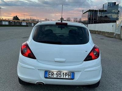 Usata Opel Corsa 120 CV (88 kW) 2013 Bianco Utilitaria