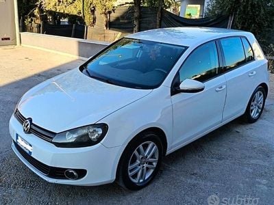 Usata VW Golf VI 140 CV (102 kW) 2011 Bianco Utilitaria