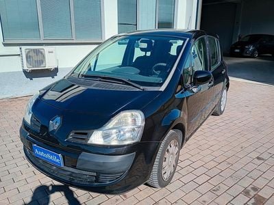 Käytetty Renault Modus Expression 75 HP (55 kW) 2010 Musta Tila-auto