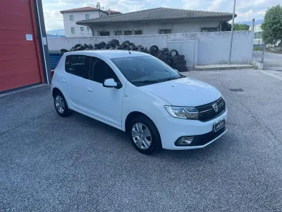 Usata Dacia Sandero Comfort 75 CV (55 kW) 2019 Bianco Berlina