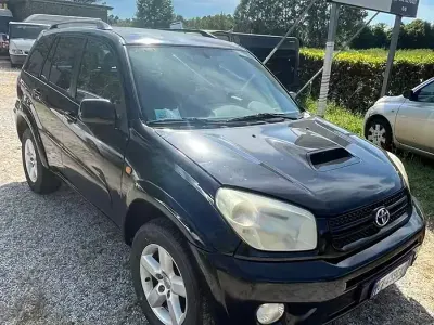 Usata Toyota RAV4 116 CV (85 kW) 2004 Nero SUV
