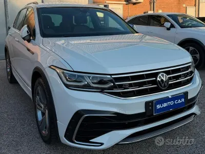 Usata VW Tiguan R-line 150 CV (110 kW) 2022 Bianco perlato SUV