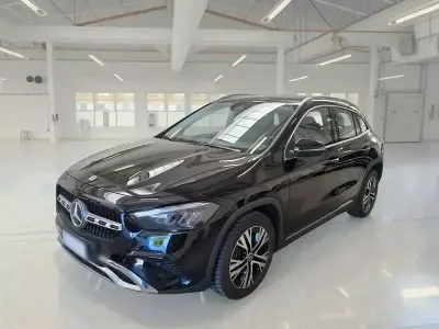 Usata Mercedes GLA180 Advanced 135 CV (99 kW) 2023 SUV