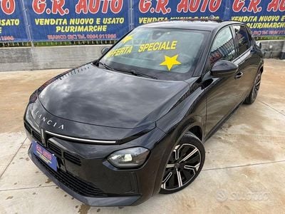Begagnad Lancia Ypsilon 101 HK (74 kW) 2025 Svart Halvkombi