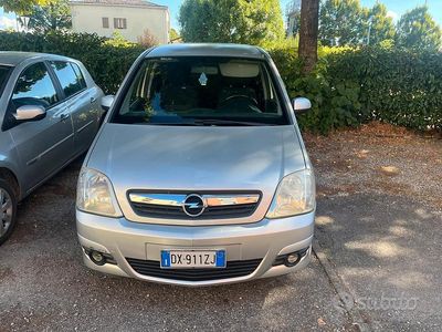 Usata Opel Meriva 90 CV (66 kW) 2009 Grigio Monovolume