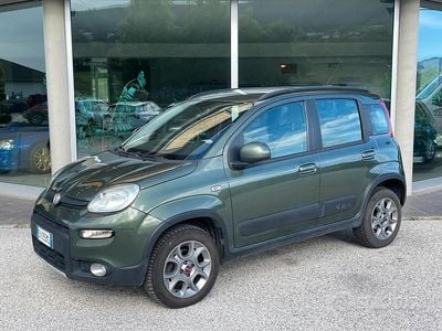 Usata Fiat Panda 4x4 S 75 CV (55 kW) 2014 Verde Utilitaria
