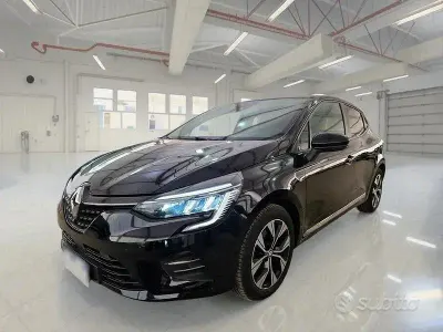 Usata Renault Clio V Evolution 100 CV (73 kW) 2023 Nero Berlina