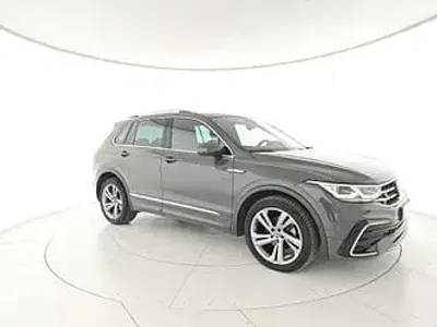 Usata VW Tiguan Life 150 CV (110 kW) 2024 Argento SUV