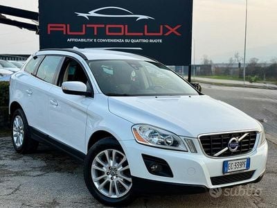 Usata Volvo XC60 Kinetic 279 CV (205 kW) 2010 Bianco SUV