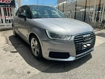 Usata Audi A1 Sportback 116 CV (85 kW) 2015 Grigio Utilitaria