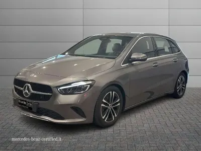 Usata Mercedes B180 Advanced 116 CV (85 kW) 2025 Grigio scuro Utilitaria