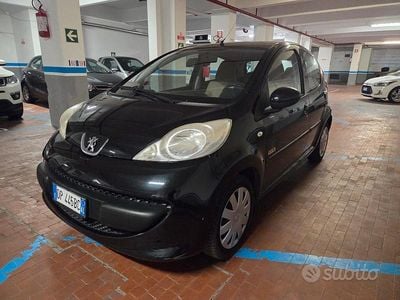 Usata Peugeot 107 68 CV (50 kW) 2008 Nero Utilitaria