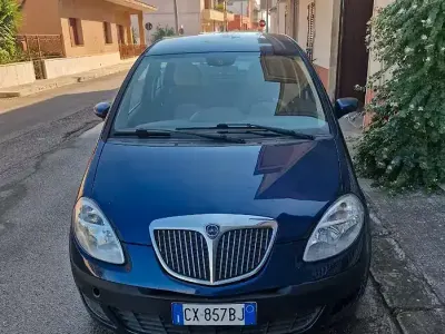 Usata Lancia Musa 69 CV (50 kW) 2005 Bluazzurro Monovolume