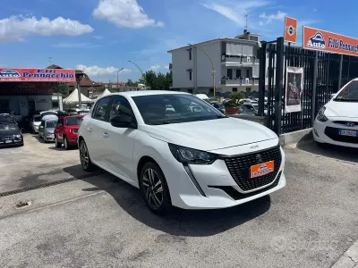 Usata Peugeot 208 75 CV (55 kW) 2023 Bianco Utilitaria