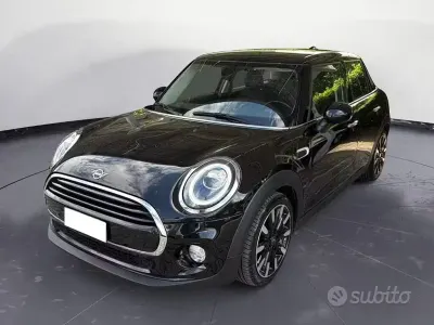 Usata Mini Cooper D 116 CV (85 kW) 2019 Nero Utilitaria