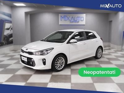 Usata Kia Rio Active 101 CV (74 kW) 2018 Bianco Berlina