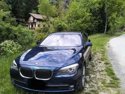 Usata BMW 750 408 CV (300 kW) 2010 Blu/azzurro Berlina