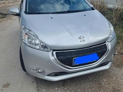 Usata Peugeot 208 2015 Grigio Utilitaria