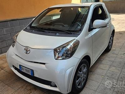 Käytetty Toyota iQ 68 HP (50 kW) 2009 Viistoperä