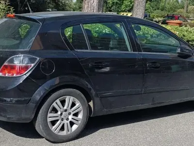 Occasion Opel Astra Cosmo 150 ch (110 kW) 2007 Noir Berline