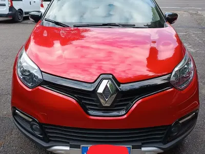 Usata Renault Captur 90 CV (66 kW) 2017 Rosso SUV