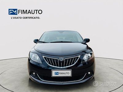 Usata Lancia Ypsilon Gold 69 CV (50 kW) 2023 Nero Utilitaria