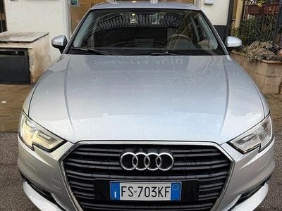 Usata Audi A3 Business 116 CV (85 kW) 2018 Grigio Berlina