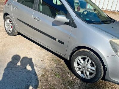 Usata Renault Clio II 75 CV (55 kW) 2005 Berlina