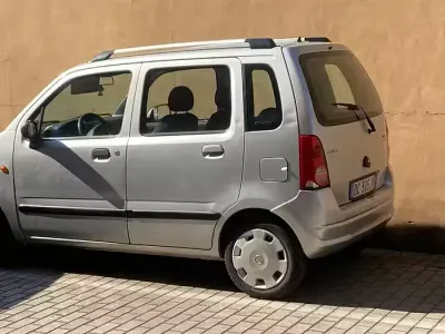 Usata Opel Agila 80 CV (58 kW) 2006 Grigio Monovolume
