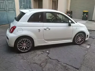 Usata Abarth 595 Turismo 165 CV (121 kW) 2019 Bianco Berlina