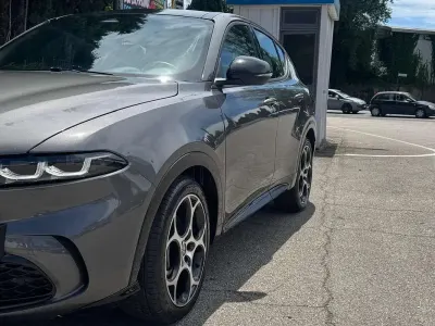 Usata Alfa Romeo Tonale Sprint 131 CV (96 kW) 2025 Grigio SUV