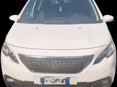 Usata Peugeot 2008 Allure 82 CV (60 kW) 2017 Bianco SUV