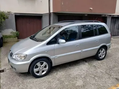 Usata Opel Zafira 125 CV (91 kW) 2004 Grigio Monovolume
