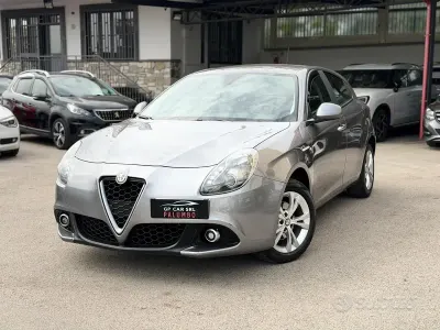 Gebraucht Alfa Romeo Giulietta Distinctive 120 PS (88 kW) 2016 Grau Kleinwagen