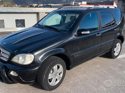 Usata Mercedes ML400 250 CV (183 kW) 2004 Nero SUV