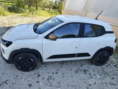 Używany Dacia Spring Extreme 19 kW (26 KM) 2024 Biały Hatchback
