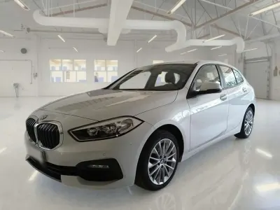 Usata BMW 116 Advantage 116 CV (85 kW) 2022 Bianco Utilitaria