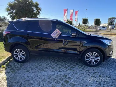 Usata Ford Kuga Business Edition 120 CV (88 kW) 2017 Nero SUV