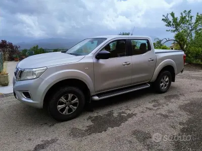 Usata Nissan Navara 163 CV (119 kW) 2018 Grigio Pick-up