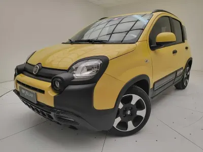 Usata Fiat Panda 69 CV (50 kW) 2024 Giallo Utilitaria