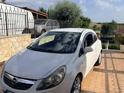 Usata Opel Corsa Sport 80 CV (58 kW) 2008 Utilitaria