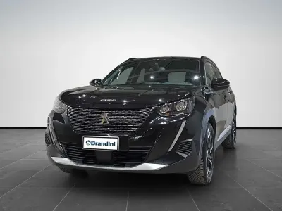 Usata Peugeot 2008 Allure 100 CV (73 kW) 2023 Nero SUV