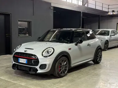 Usata Mini John Cooper Works 231 CV (169 kW) 2018 White silver metallic Utilitaria