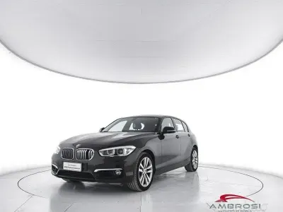 Usata BMW 118 150 CV (110 kW) 2018 Nero Utilitaria