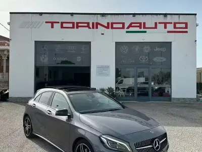 Usata Mercedes A180 Premium 109 CV (80 kW) 2017 Grigio Berlina