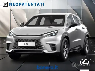 Nuova Lexus LBX 136 CV (100 kW) 2026 Cement grey (non ord) SUV