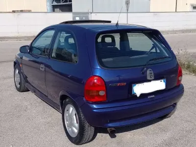 Usata Opel Corsa 106 CV (77 kW) 1995 Utilitaria