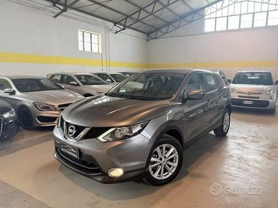 Usata Nissan Qashqai N-Connecta 115 CV (84 kW) 2017 Grigio SUV